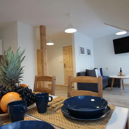 Apartdebki Lägenhet